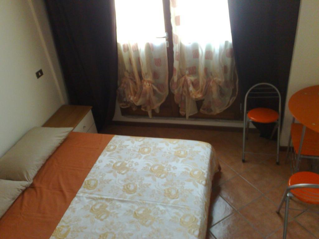 Via Toscana House Parma Zimmer foto